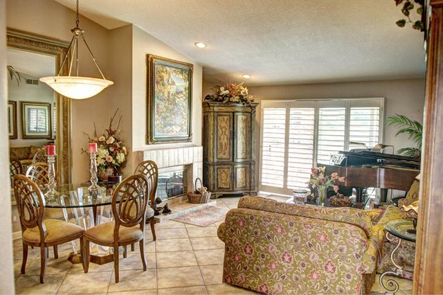 378 Desert Falls Drive East Drive E, Palm Desert, CA 92211