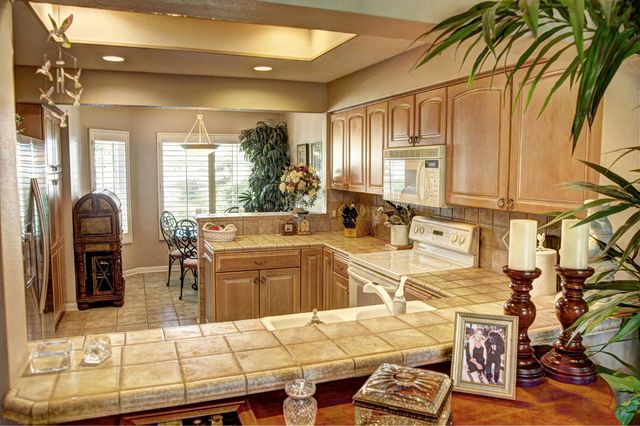 378 Desert Falls Drive East Drive E, Palm Desert, CA 92211