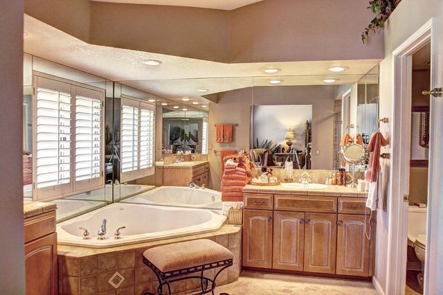 378 Desert Falls Drive East Drive E, Palm Desert, CA 92211