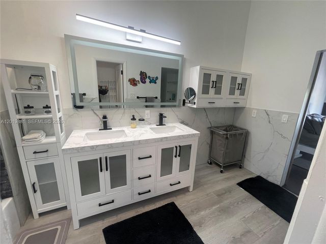 7345 SW 148th Ct, Miami, FL 33193