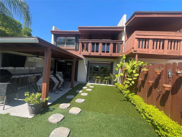 7345 SW 148th Ct, Miami, FL 33193
