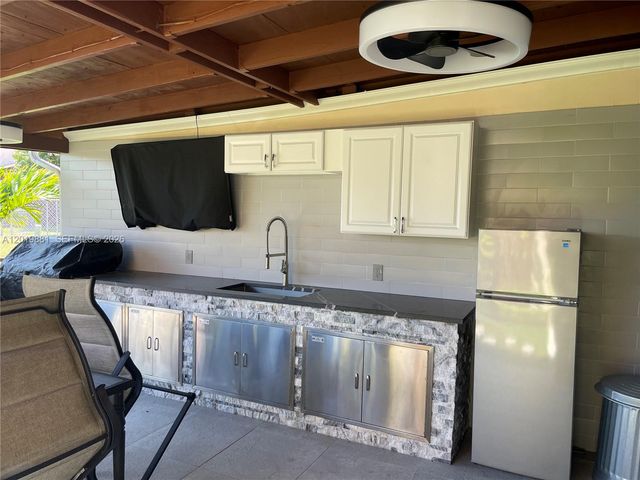 7345 SW 148th Ct, Miami, FL 33193