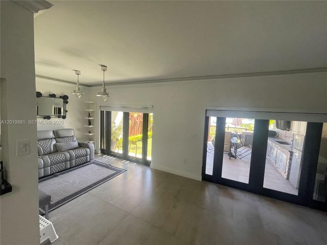 7345 SW 148th Ct, Miami, FL 33193