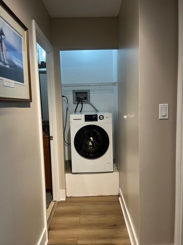 450 W Briar Place 4M, Chicago, IL 60657