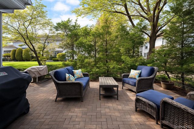 445 Bardini Drive, Melville, NY 11747