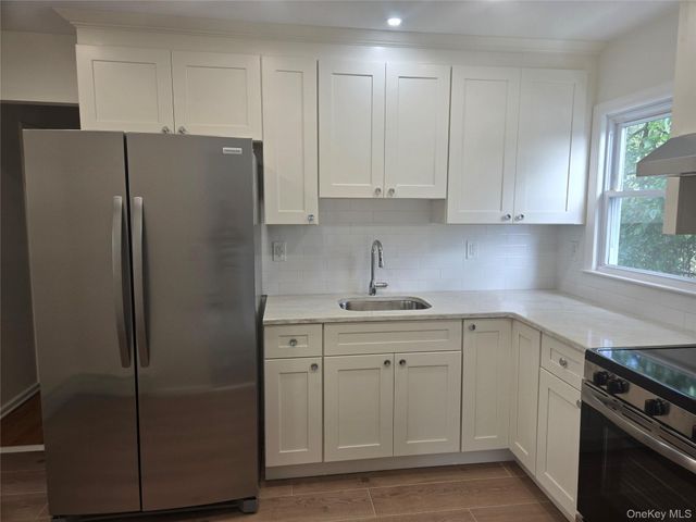 11 Columbia Avenue, East Rockaway, NY 11518