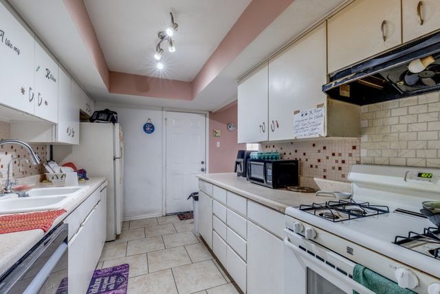 1400 Milam Way, Carrollton, TX 75006