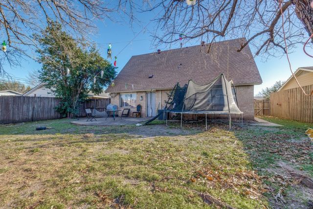 1400 Milam Way, Carrollton, TX 75006