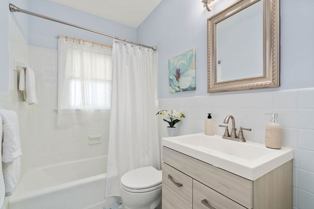 289 Waverley Avenue 2, Watertown, MA 02472