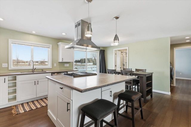 744 TWIN HARBOR DRIVE, Winneconne, WI 54986