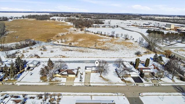 744 TWIN HARBOR DRIVE, Winneconne, WI 54986