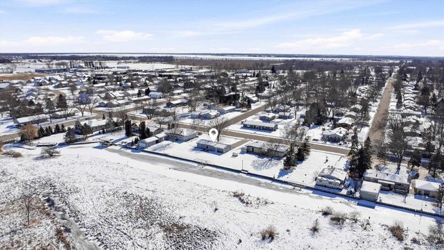 744 TWIN HARBOR DRIVE, Winneconne, WI 54986