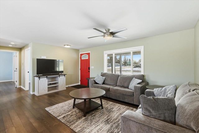 744 TWIN HARBOR DRIVE, Winneconne, WI 54986