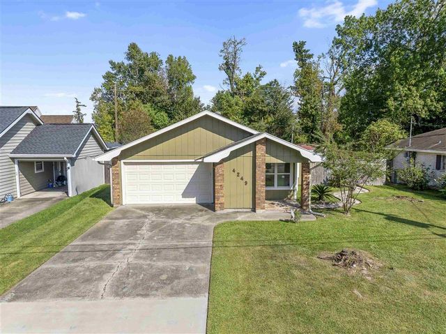 4249 Holly Hill Court, Lake Charles, LA 70605