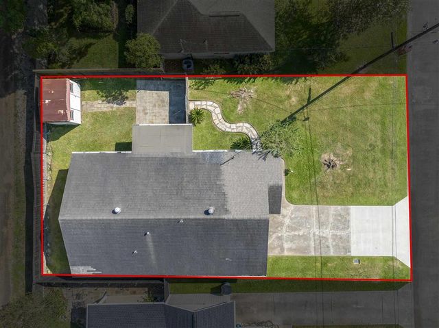 4249 Holly Hill Court, Lake Charles, LA 70605