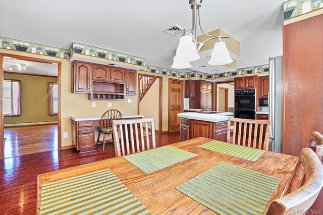 104 Stowe Drive, Poughquag, NY 12570