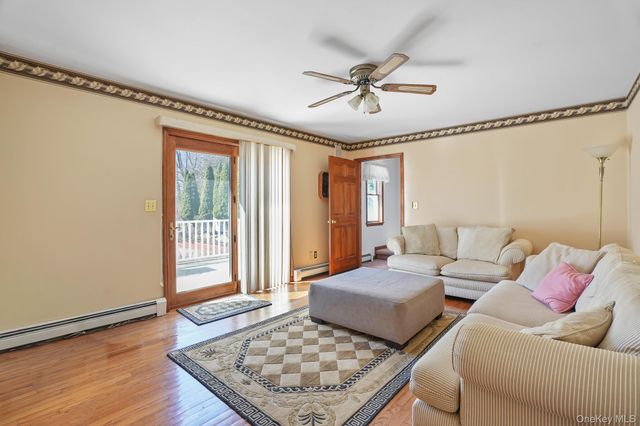 104 Stowe Drive, Poughquag, NY 12570