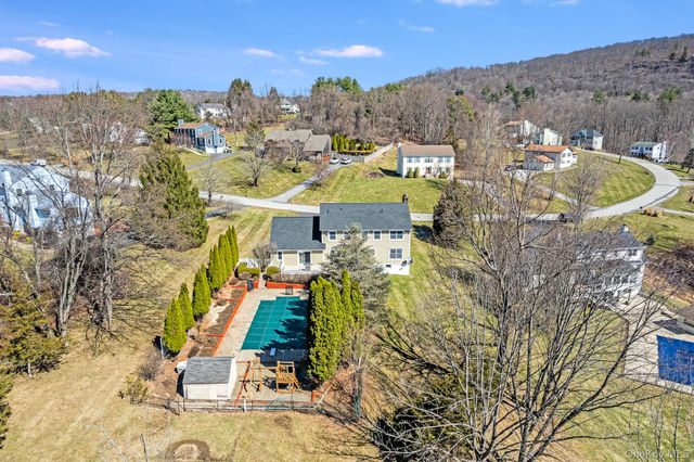 104 Stowe Drive, Poughquag, NY 12570