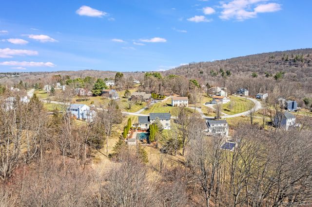 104 Stowe Drive, Poughquag, NY 12570