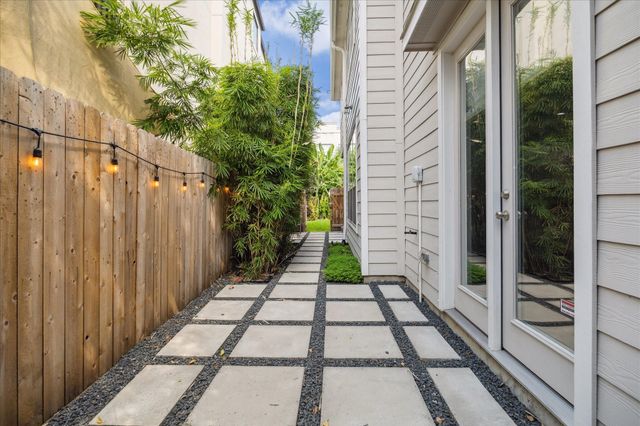 5213 Rose Street, Houston, TX 77007