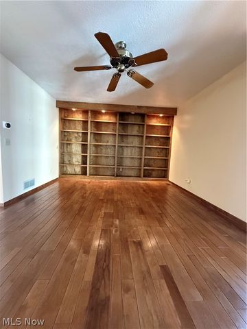 2411 55th Street NE, Canton, OH 44721