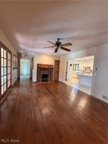 2411 55th Street NE, Canton, OH 44721