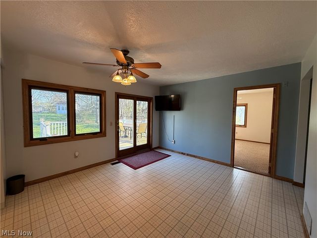 2411 55th Street NE, Canton, OH 44721