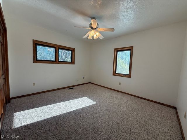 2411 55th Street NE, Canton, OH 44721