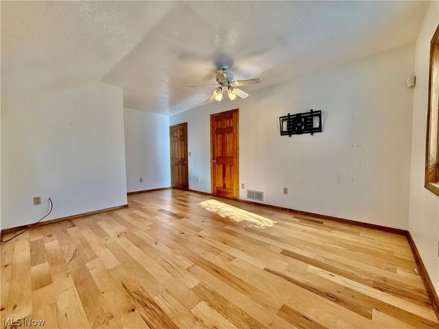 2411 55th Street NE, Canton, OH 44721