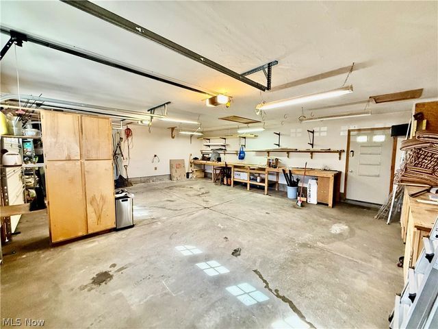2411 55th Street NE, Canton, OH 44721