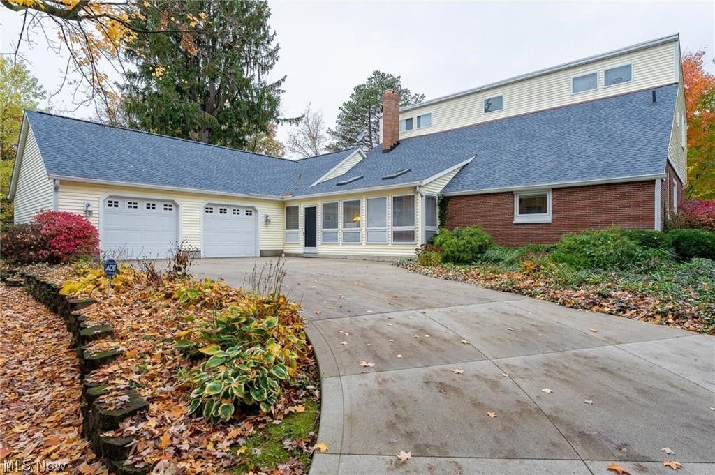 2411 55th Street NE, Canton, OH 44721