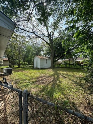 1003 Largo Street, Baytown, TX 77520