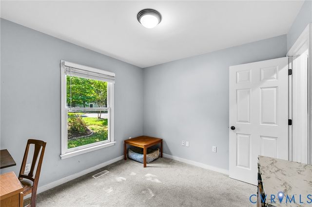 5518 Windy Ridge Dr, Midlothian, VA 23112