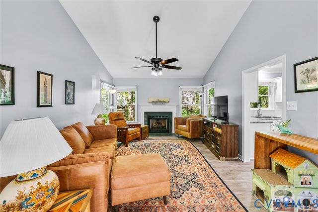 5518 Windy Ridge Dr, Midlothian, VA 23112