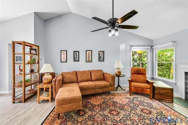 5518 Windy Ridge Dr, Midlothian, VA 23112