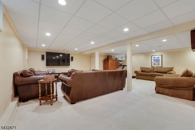 7 Pontiac Dr, Wayne Twp., NJ 07470