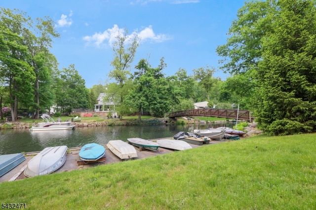 7 Pontiac Dr, Wayne Twp., NJ 07470