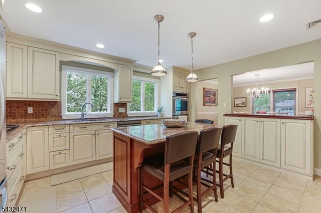 7 Pontiac Dr, Wayne Twp., NJ 07470