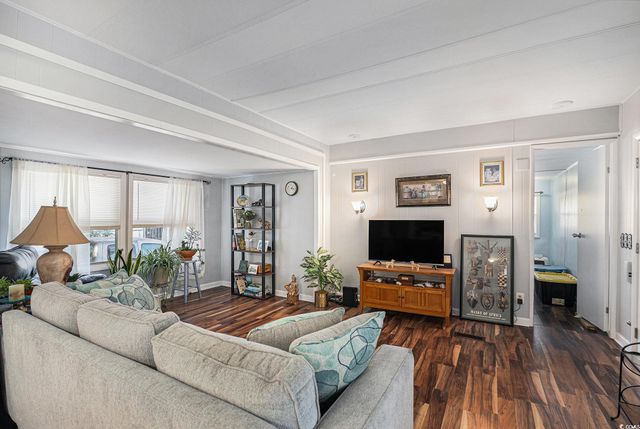 63 Saxon Ct., Murrells Inlet, SC 29576