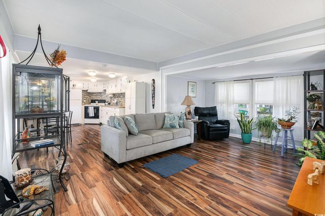 63 Saxon Ct., Murrells Inlet, SC 29576