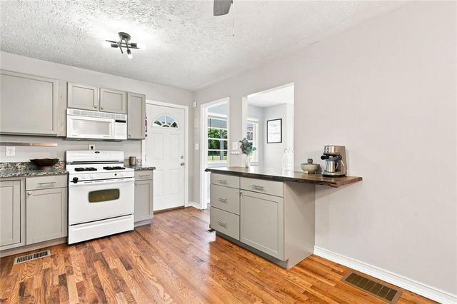 1960 Frank Lane SE, Marietta, GA 30060