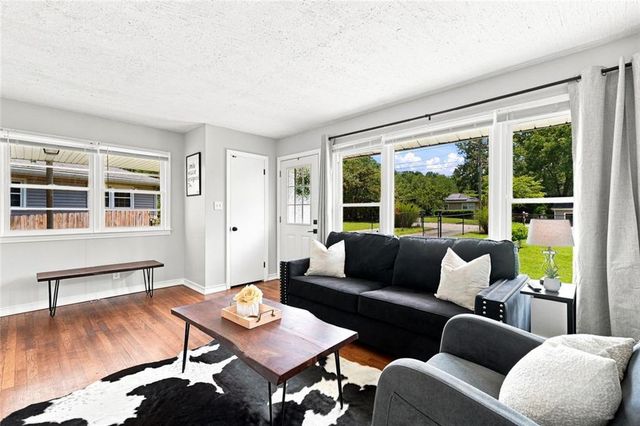 1960 Frank Lane SE, Marietta, GA 30060