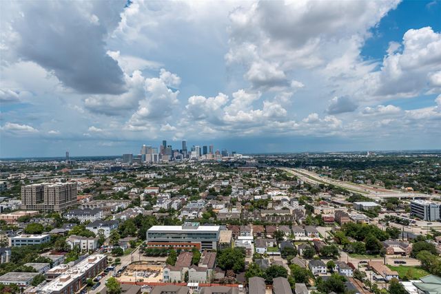 1701 Hermann Drive 34L, Houston, TX 77004