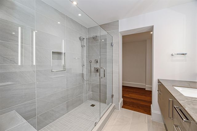 1701 Hermann Drive 34L, Houston, TX 77004