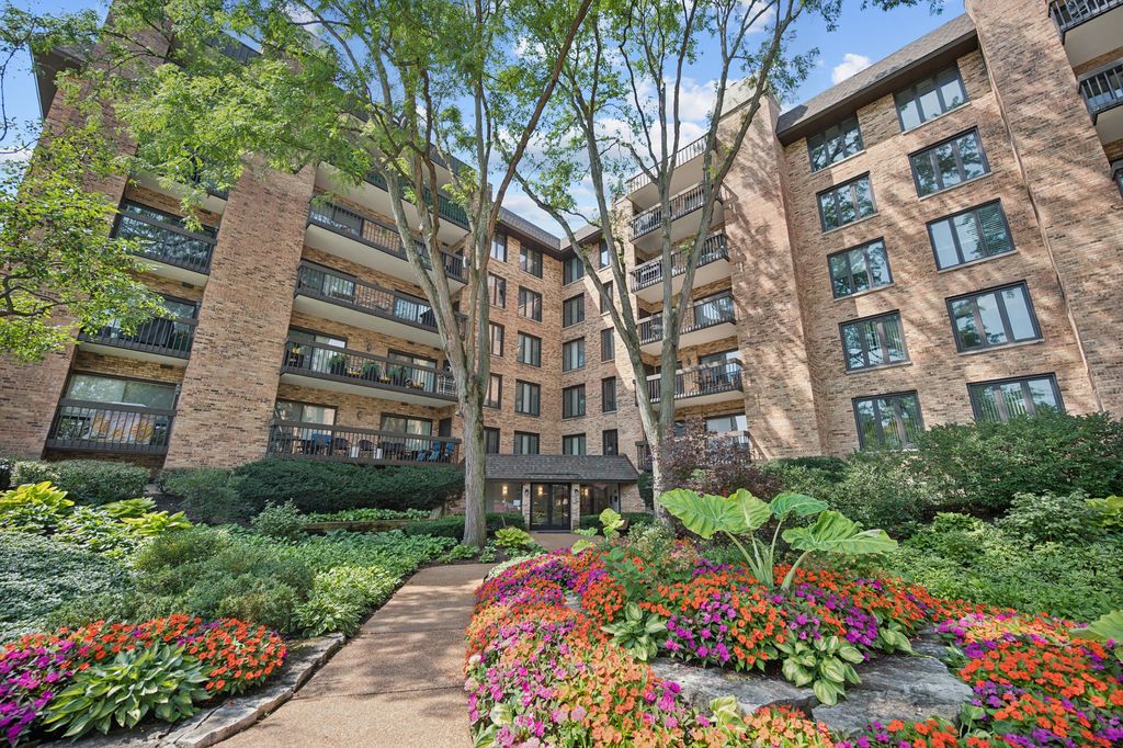 1740 Mission Hills Road 303, Northbrook, IL 60062 — exterior