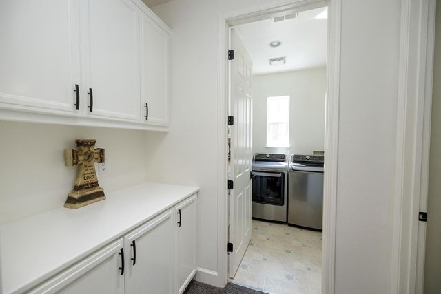 1682 Fairway Oaks Ct, Ripon, CA 95366