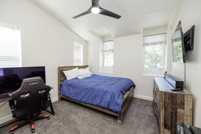 1682 Fairway Oaks Ct, Ripon, CA 95366