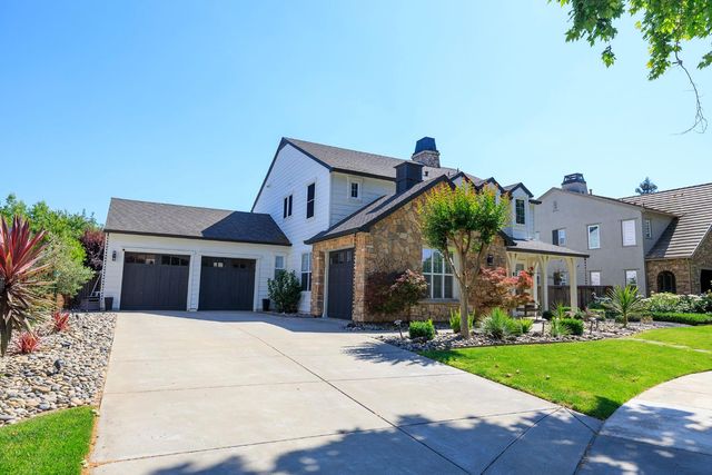 1682 Fairway Oaks Ct, Ripon, CA 95366