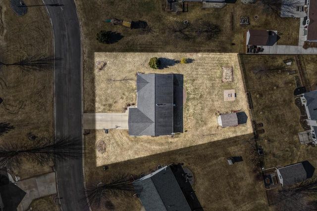 2028 COUPLES COURT, New Franken, WI 54229