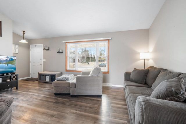 2028 COUPLES COURT, New Franken, WI 54229